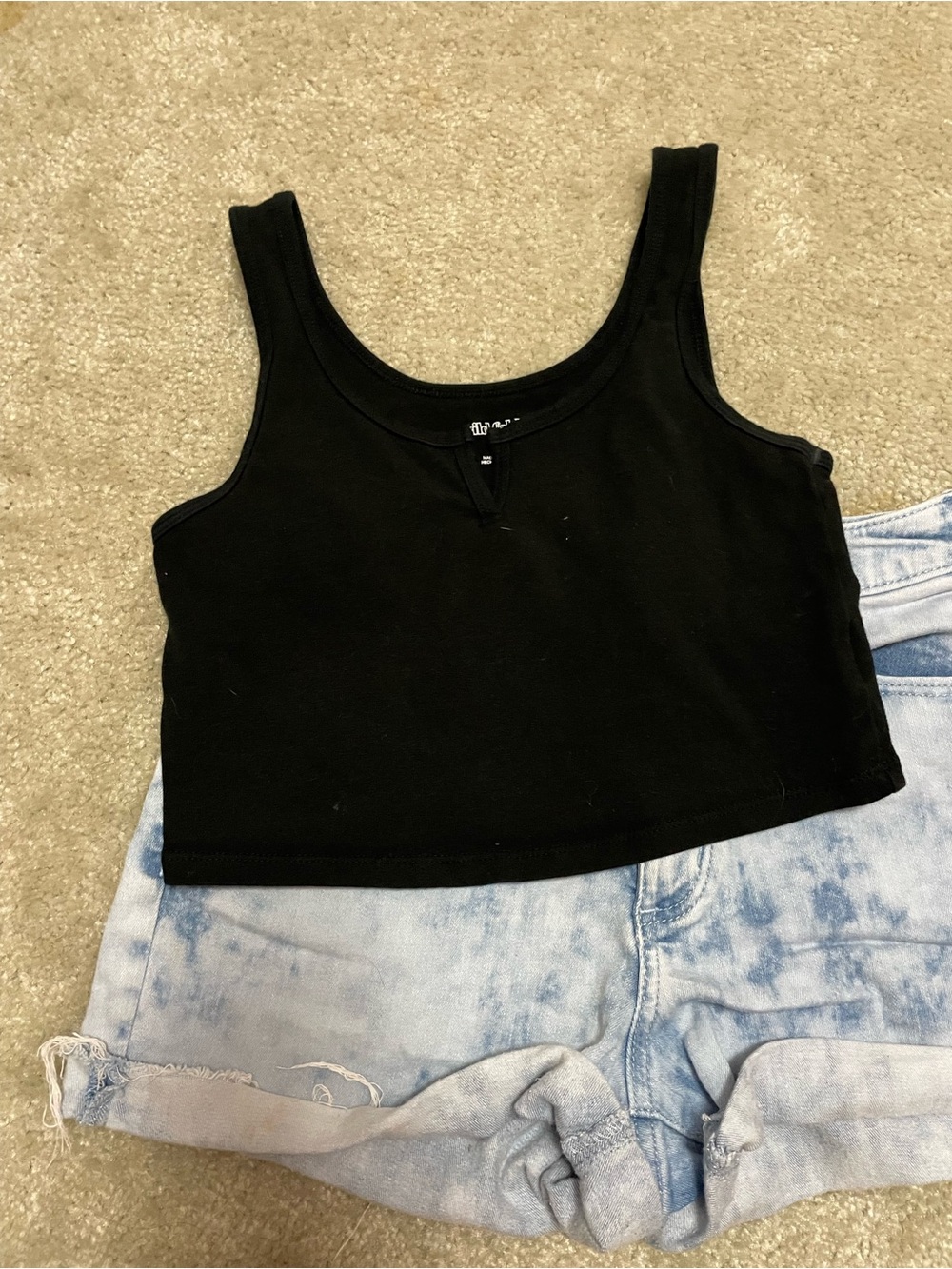wild fable Black Cropped Tank Top - Classic Scoop Neck
